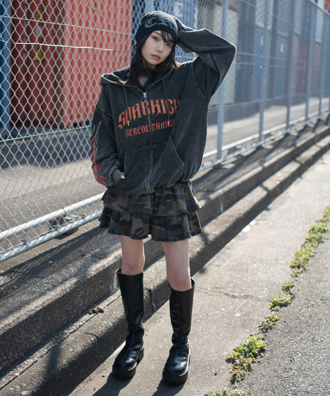 柄１　モデル：159cm M着用