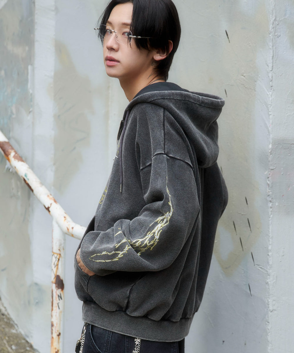 柄3 モデル：175cm L着用