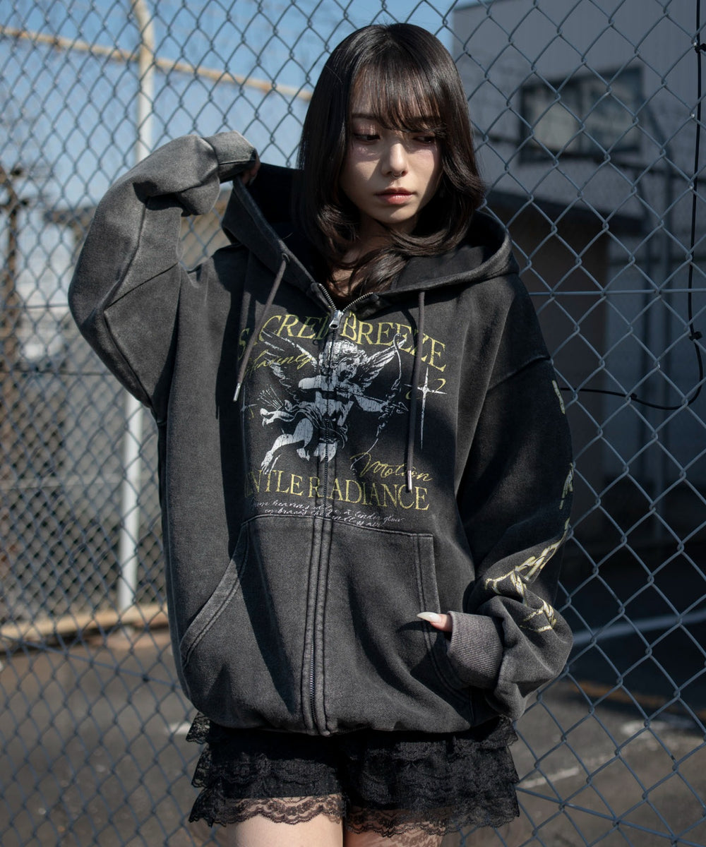 柄３　モデル：159cm M着用