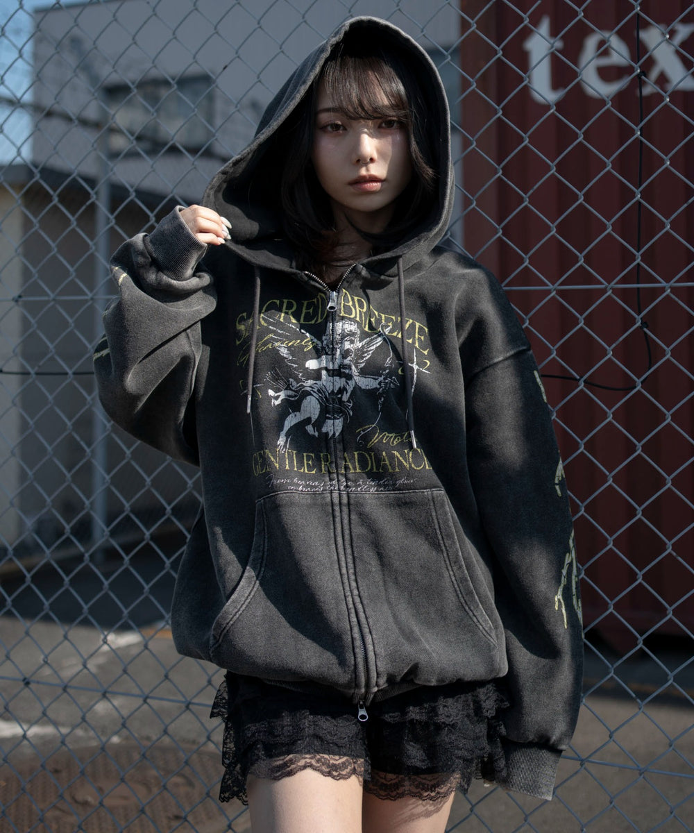 柄３　モデル：159cm M着用