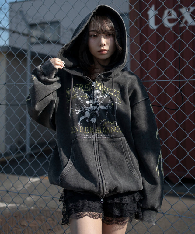 柄３　モデル：159cm M着用