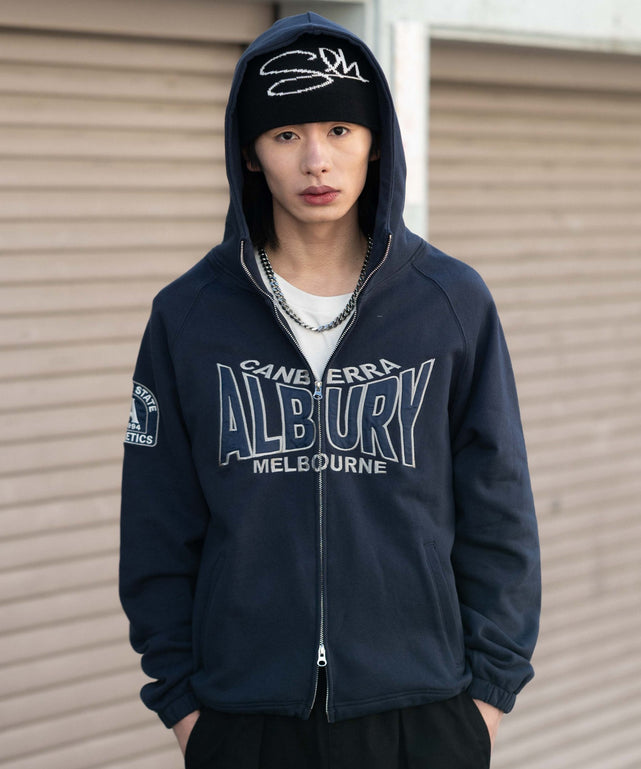 ネイビー モデル：182cm L着用