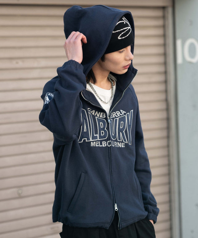 ネイビー モデル：182cm L着用