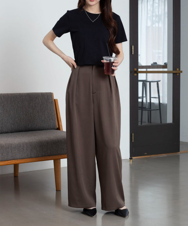 ブラック　モデル：160cm M着用