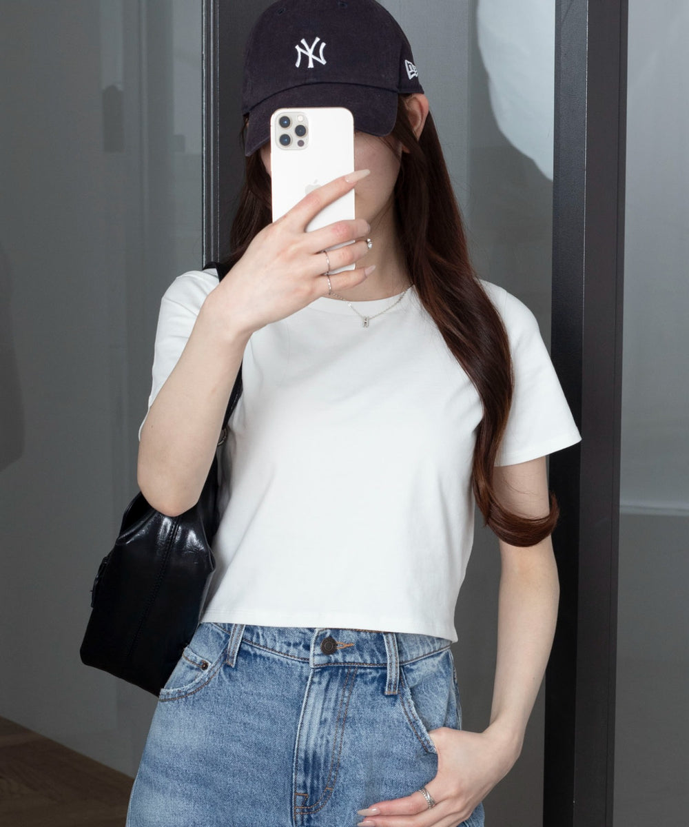 ホワイト　モデル：160cm S着用