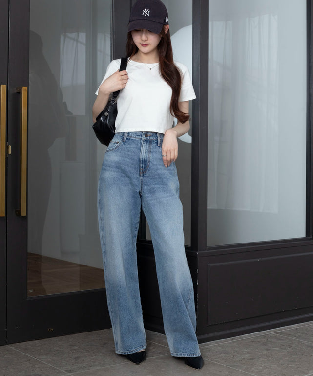 ホワイト　モデル：160cm S着用