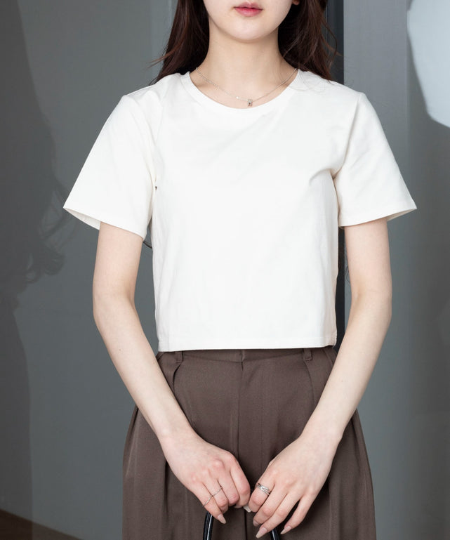 オフホワイト　モデル：160cm M着用