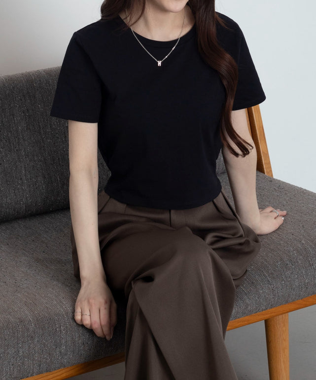 ブラック　モデル：160cm M着用