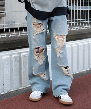 デニム淡加工 モデル：159cm M着用