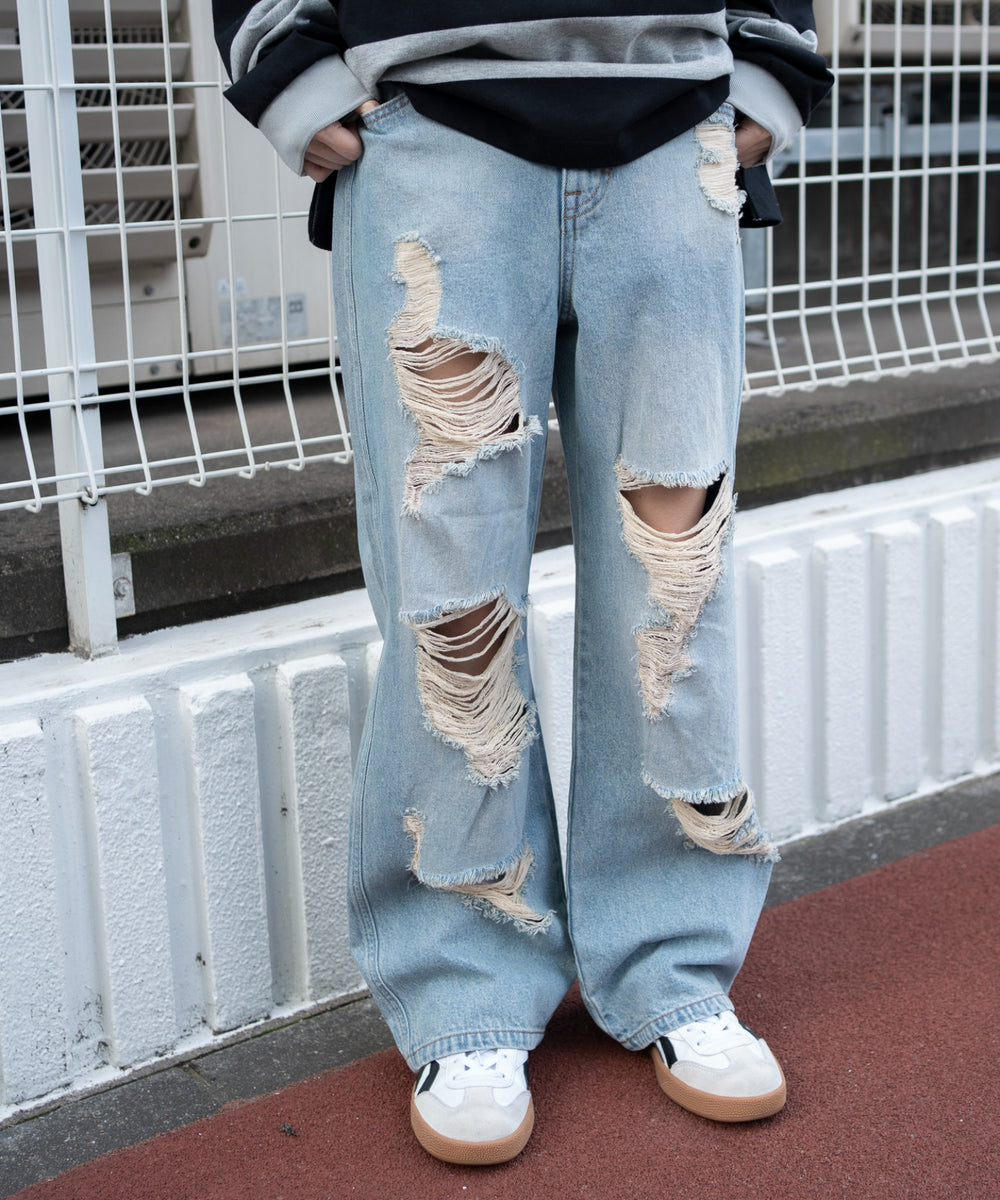 デニム淡加工 モデル：159cm M着用