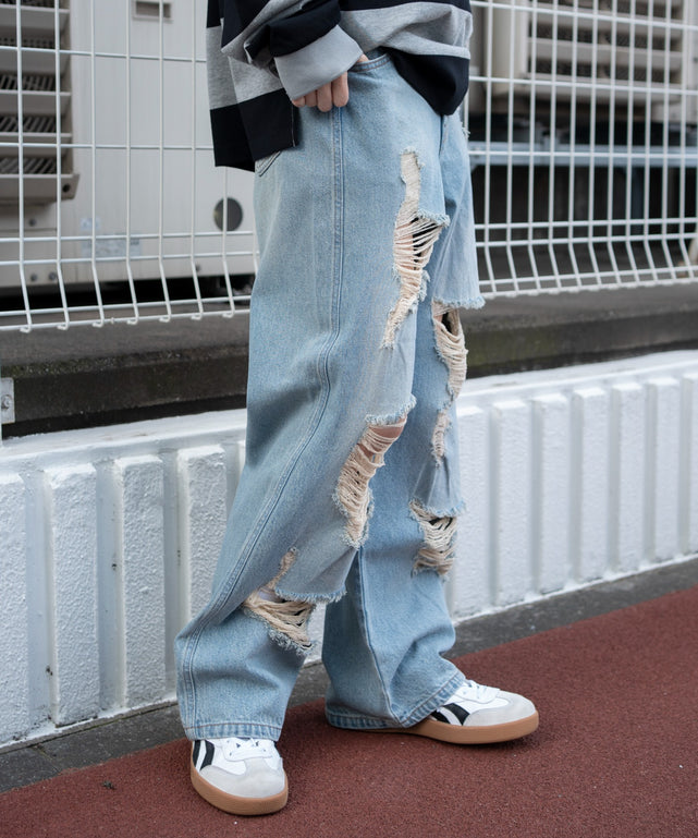 デニム淡加工 モデル：159cm M着用