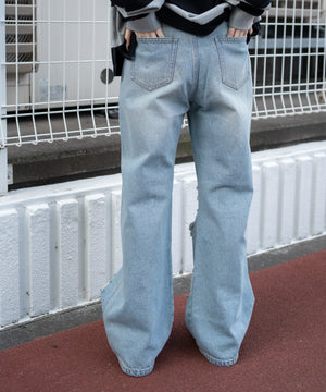 デニム淡加工 モデル：159cm M着用