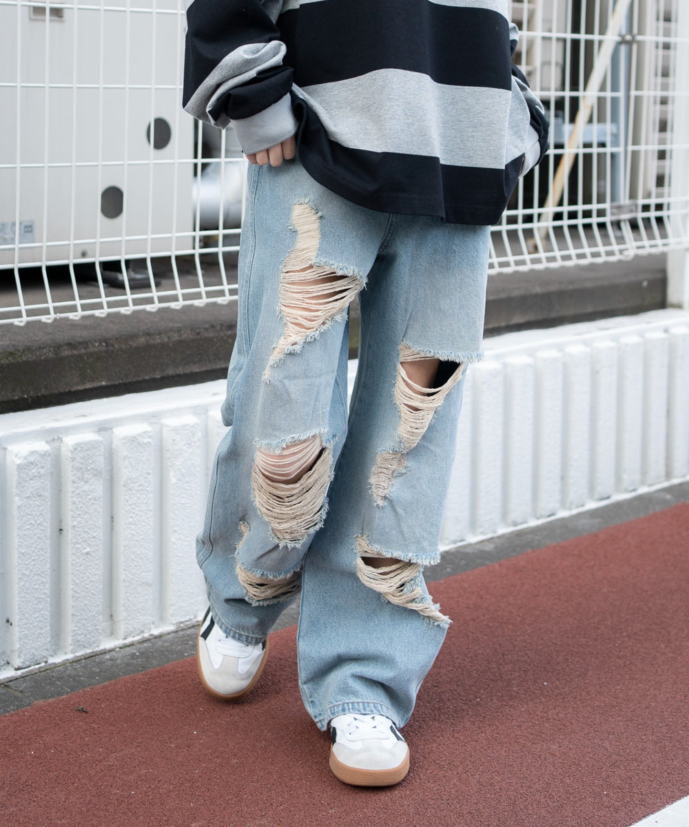 デニム淡加工 モデル：159cm M着用