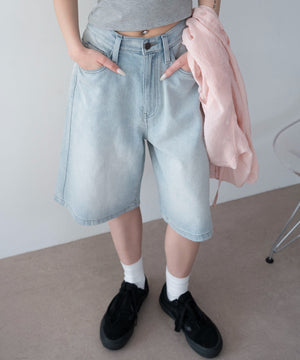 デニム淡　モデル：159cm M着用