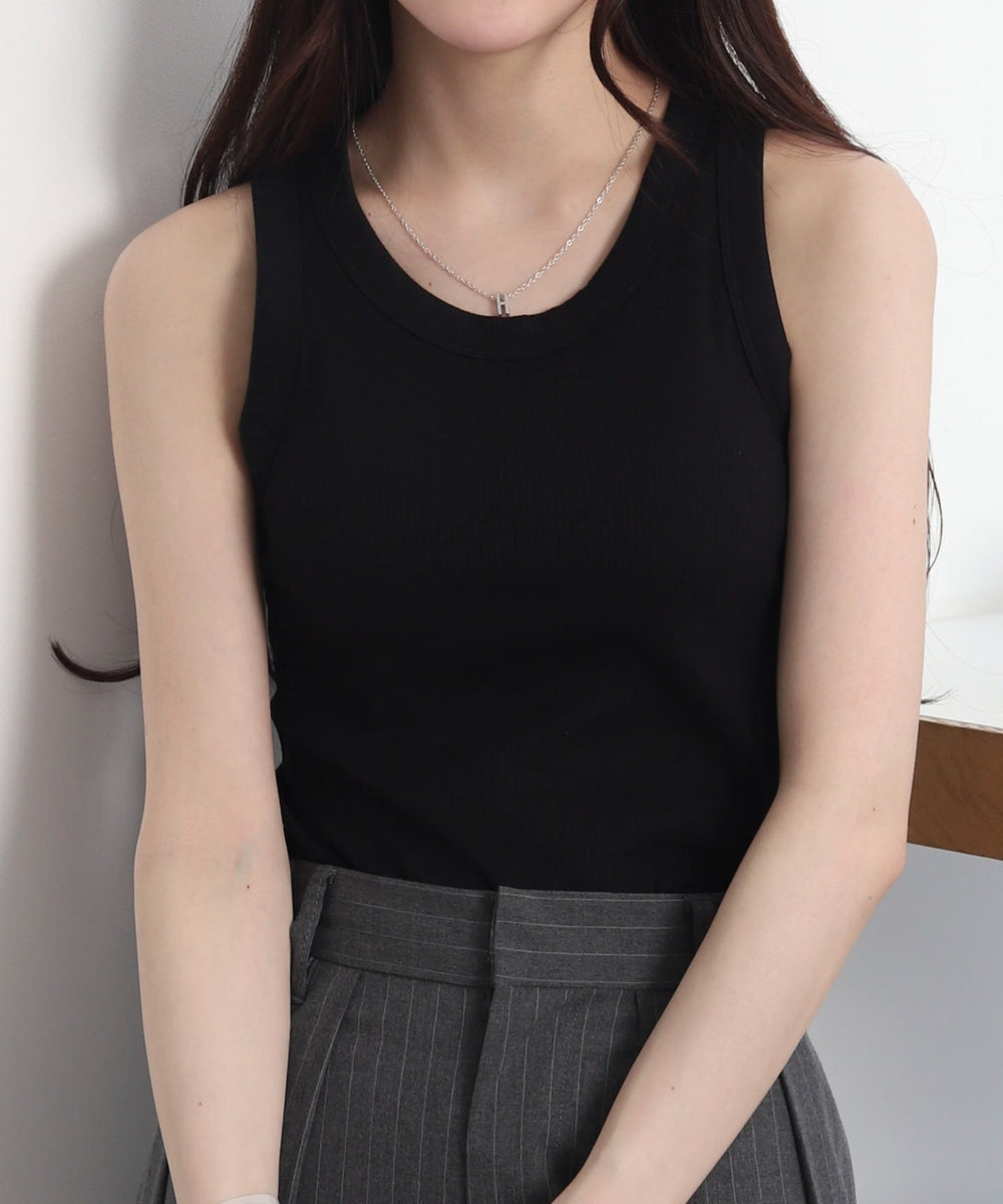 ブラック　モデル：160cm S着用