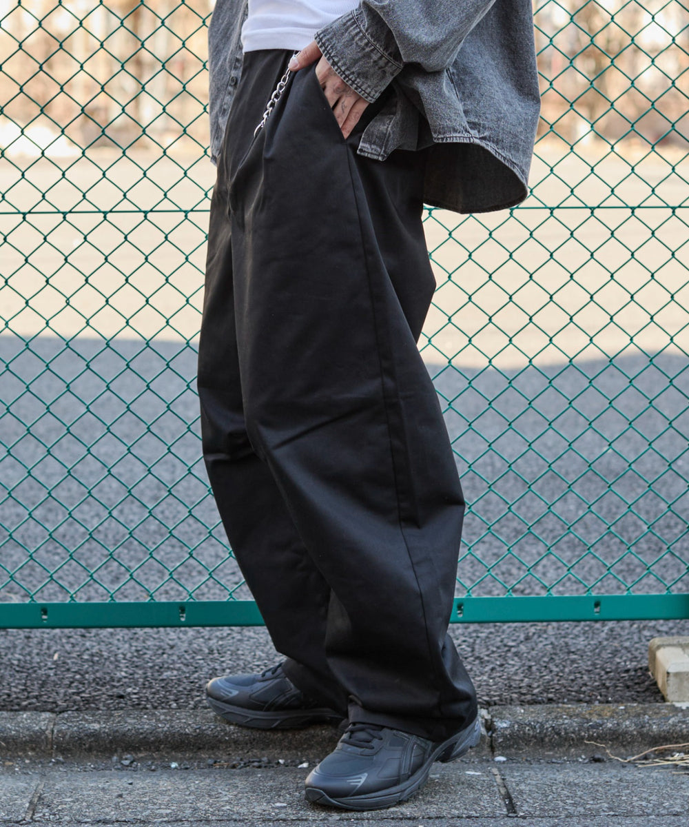 ブラック モデル：175cm L着用