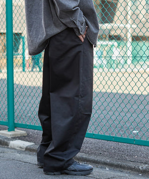 ブラック モデル：175cm L着用