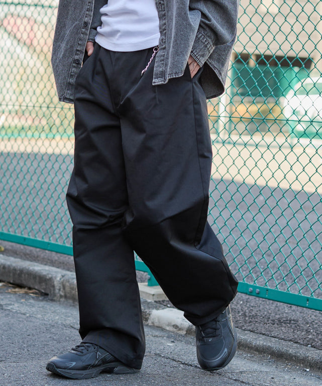 ブラック モデル：175cm L着用