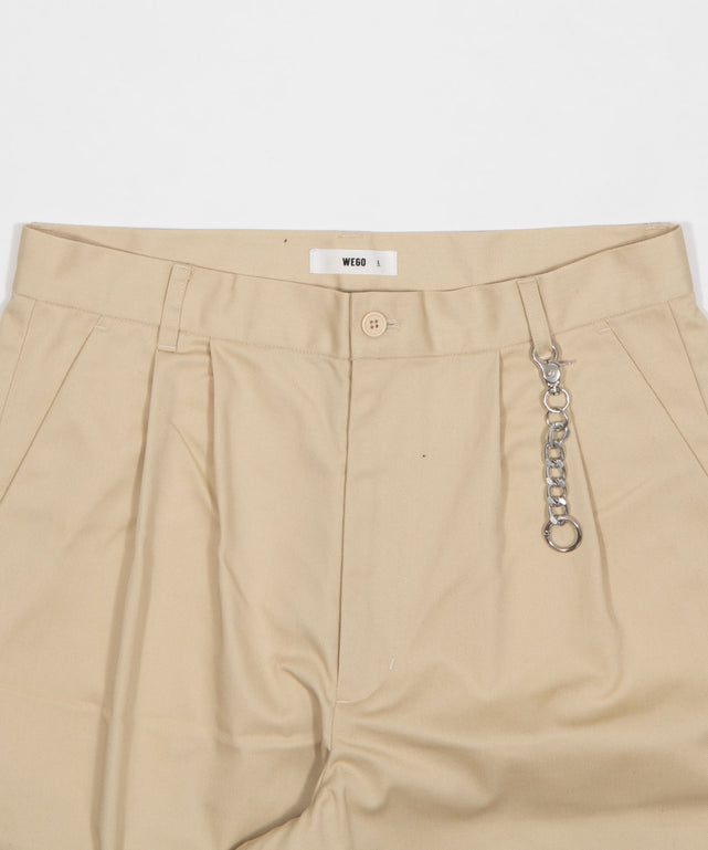 キーチャーム付きチノカーブパンツ