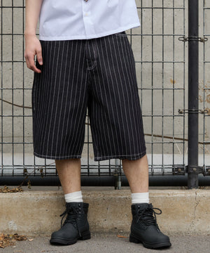 ブラックストライプ モデル：181cm L着用