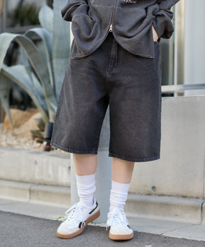 デニムブラックソノタ モデル：159cm S着用