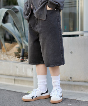 デニムブラックソノタ モデル：159cm S着用