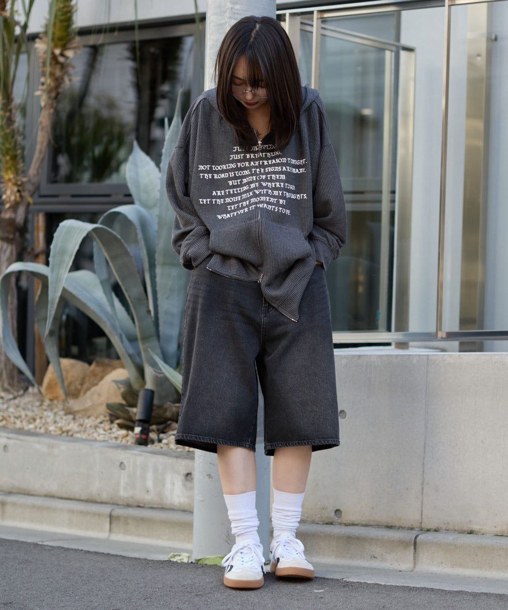 デニムブラックソノタ モデル：159cm S着用