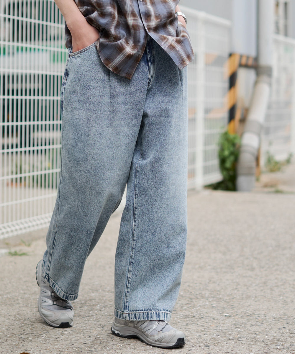 デニム淡加工 モデル：181cm L着用