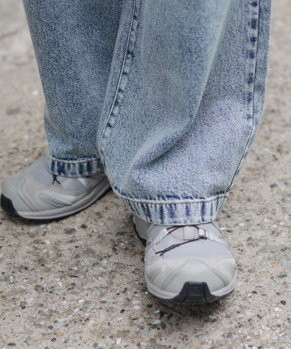 タックワイドストレートデニム