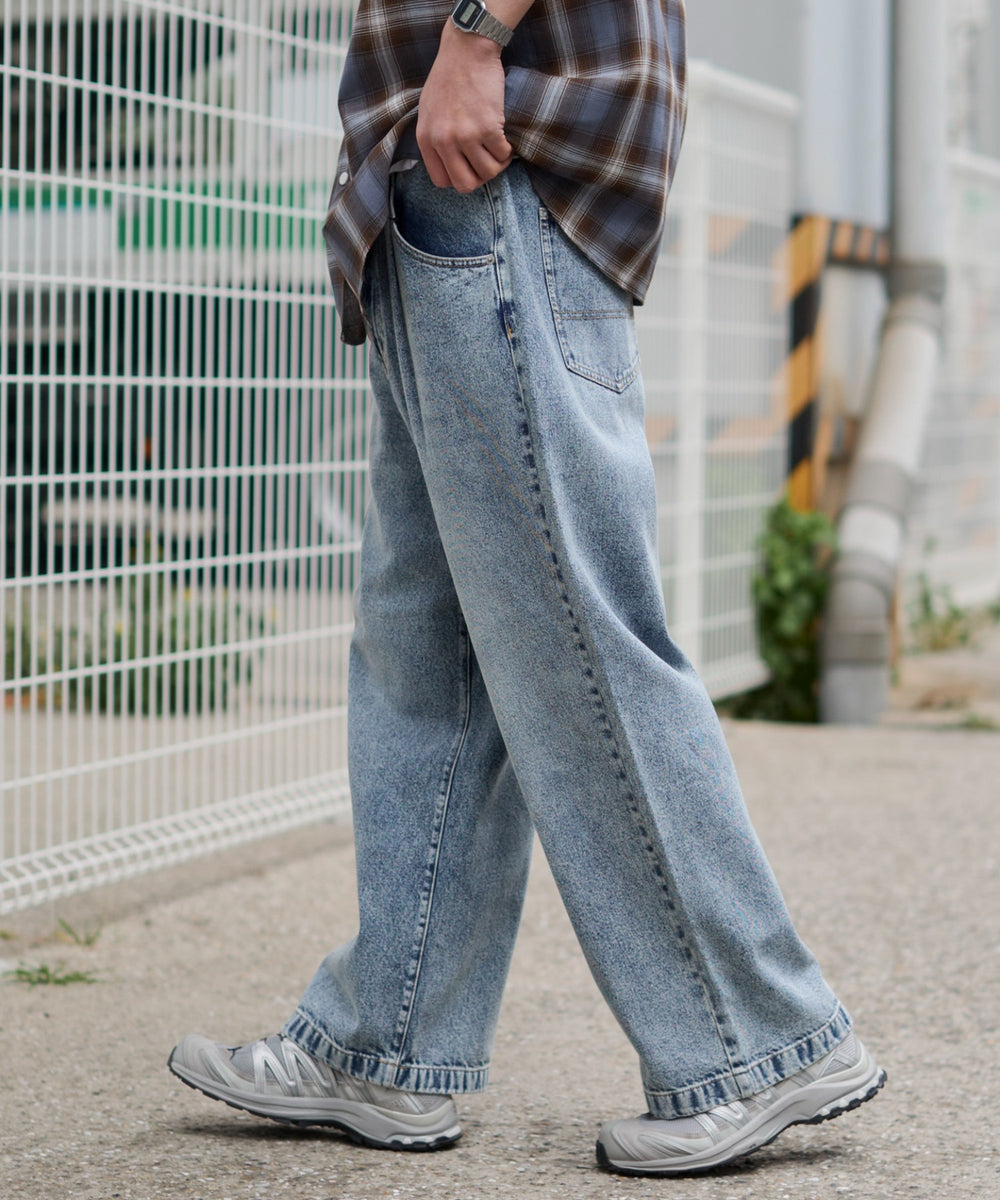 デニム淡加工 モデル：181cm L着用