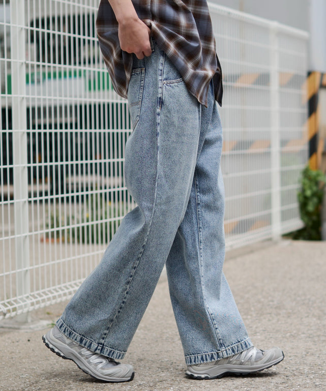 デニム淡加工 モデル：181cm L着用