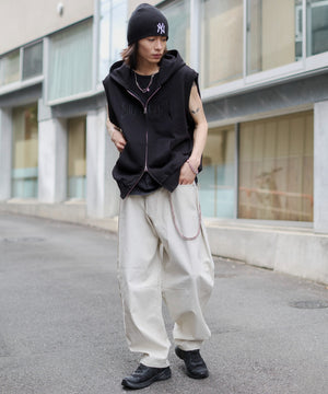 ブラック モデル：182cm L着用