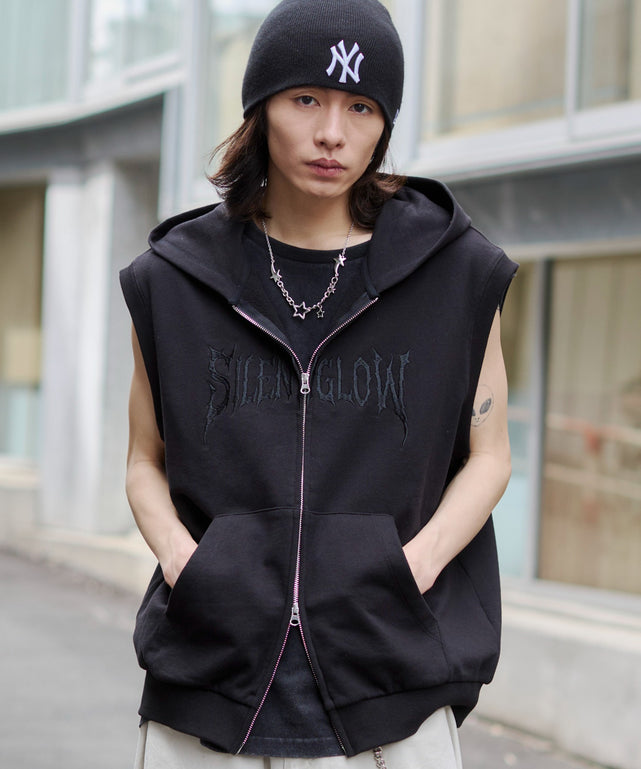 ブラック モデル：182cm L着用