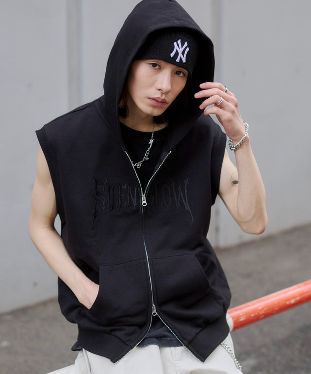 ブラック モデル：182cm L着用