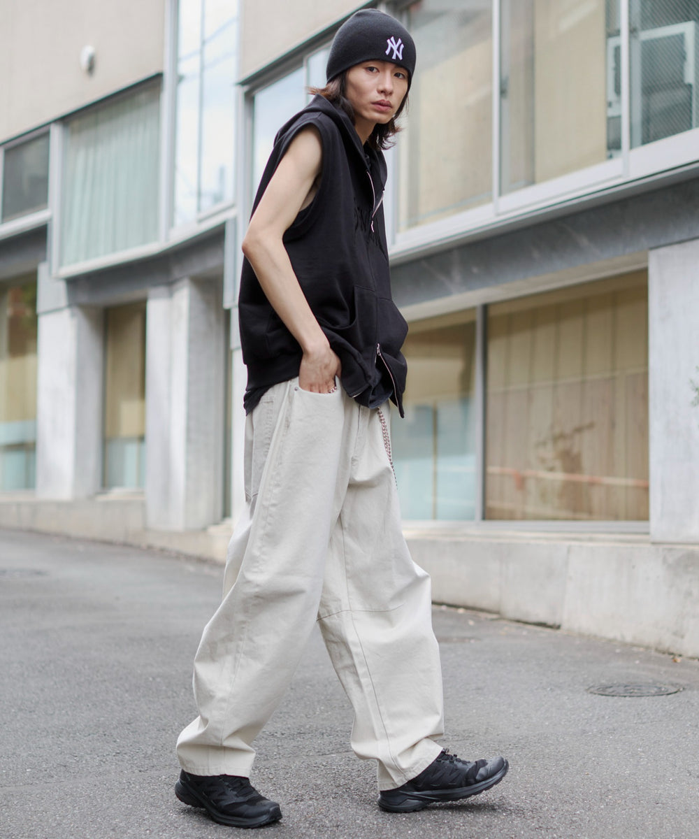 ブラック モデル：182cm L着用