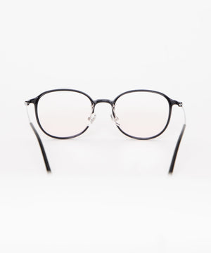 チークアイウェア