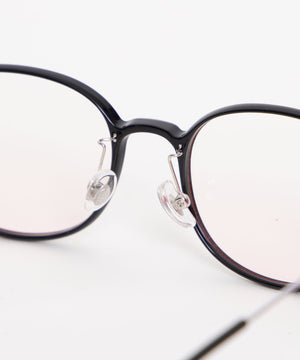 チークアイウェア