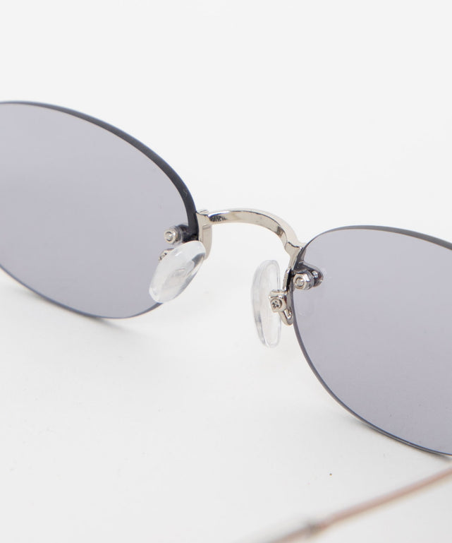 リムレスカラーレンズアイウェア