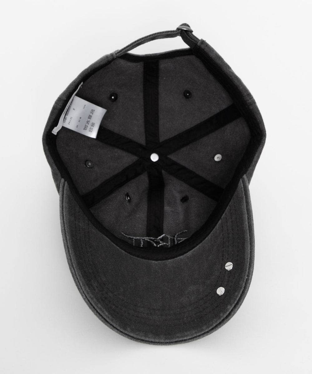 チャームポイントロゴキャップ