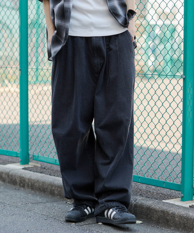 デニムブラックソノタ  モデル：182cm L着用