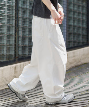 ホワイト モデル：182cm L着用