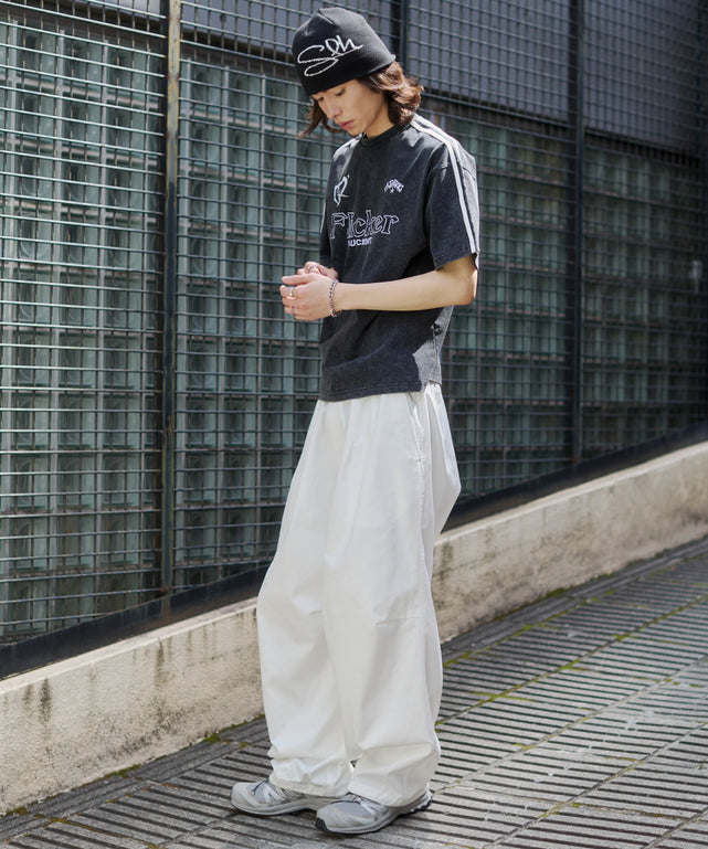 ホワイト モデル：182cm L着用