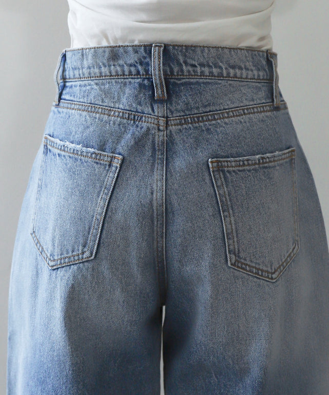 ストレートデニムパンツ