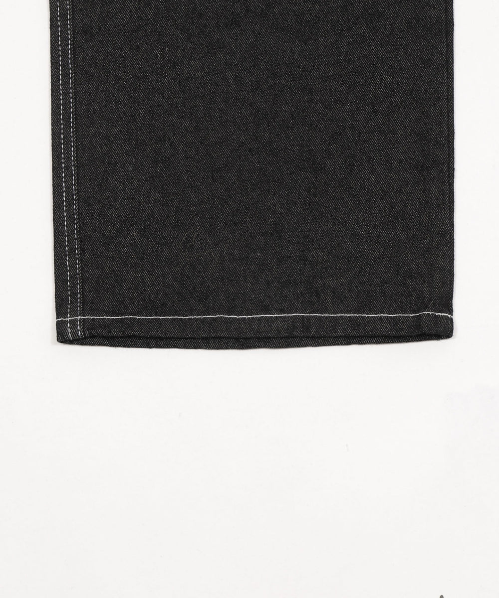 ストレートデニムパンツ