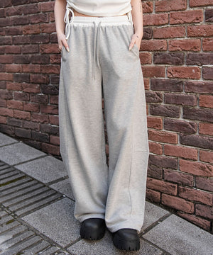 グレーソノタ　モデル：159cm M着用