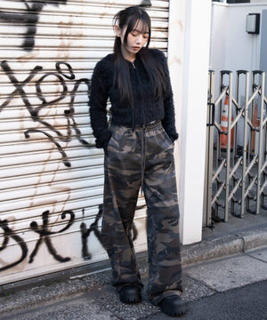 柄１　モデル：159cm M着用