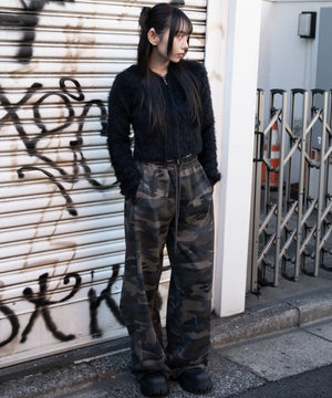 柄１　モデル：159cm M着用