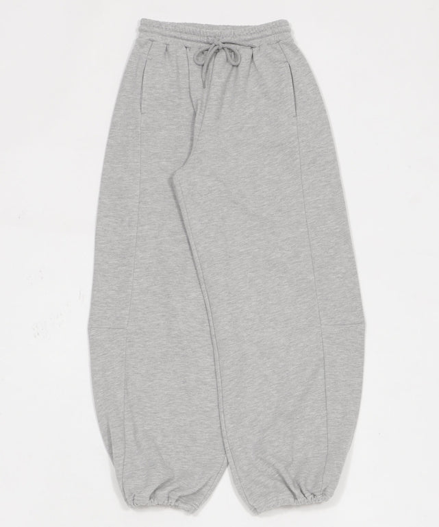 カーブデザインスウェットパンツ