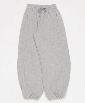 カーブデザインスウェットパンツ