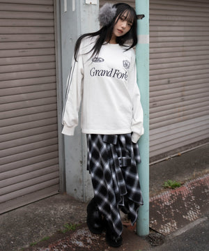 ホワイト　モデル：159cm M着用